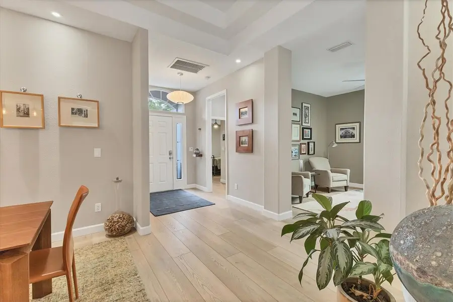 6722 W Country Club Lane, Sarasota, FL 34243 - Image #3