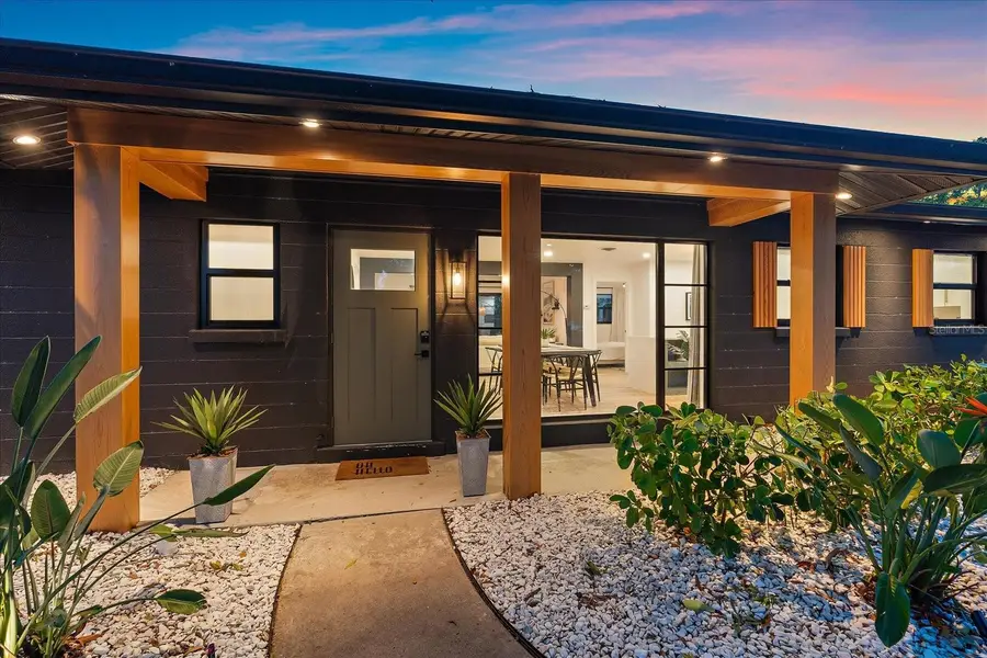 2402 Wisteria Street, Sarasota, FL 34239 - Image #3