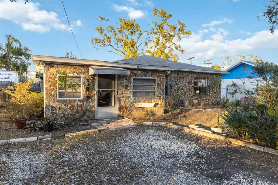 2529 W Crest Avenue, Tampa, FL 33614 - Image #2