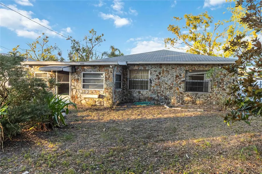 2529 W Crest Avenue, Tampa, FL 33614 - Image #3