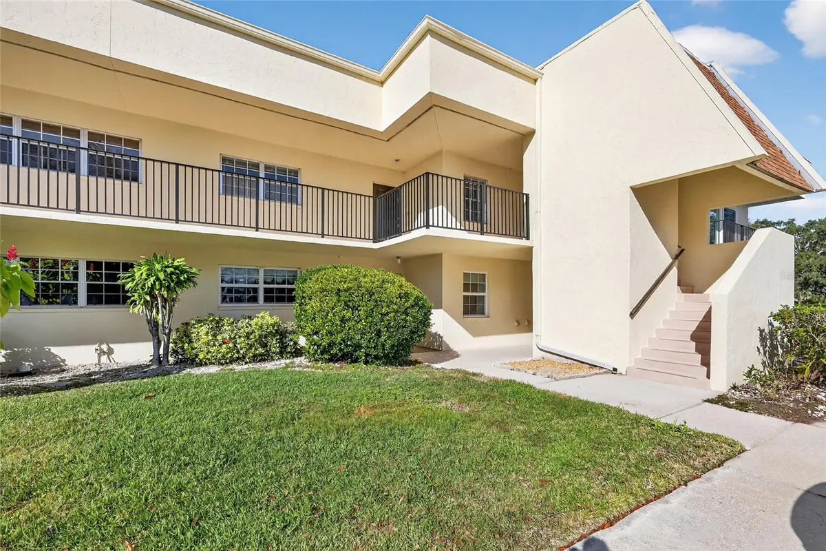 7880 Palm Aire Lane #105, Sarasota, FL 34243 - Image #1