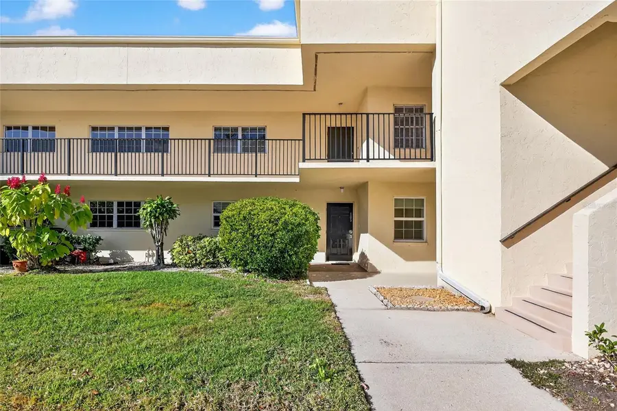 7880 Palm Aire Lane #105, Sarasota, FL 34243 - Image #2