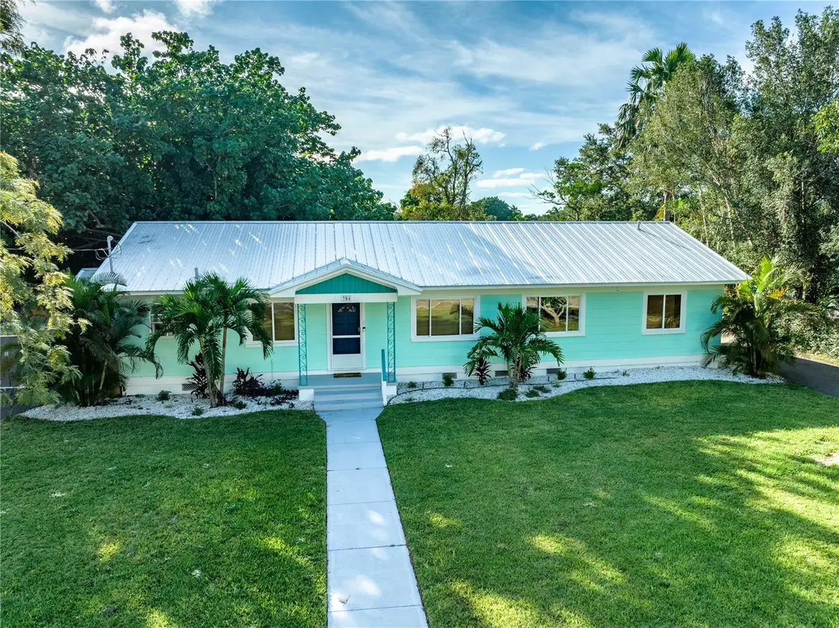 704 59th Street Nw, Bradenton, FL 34209 - Image #1