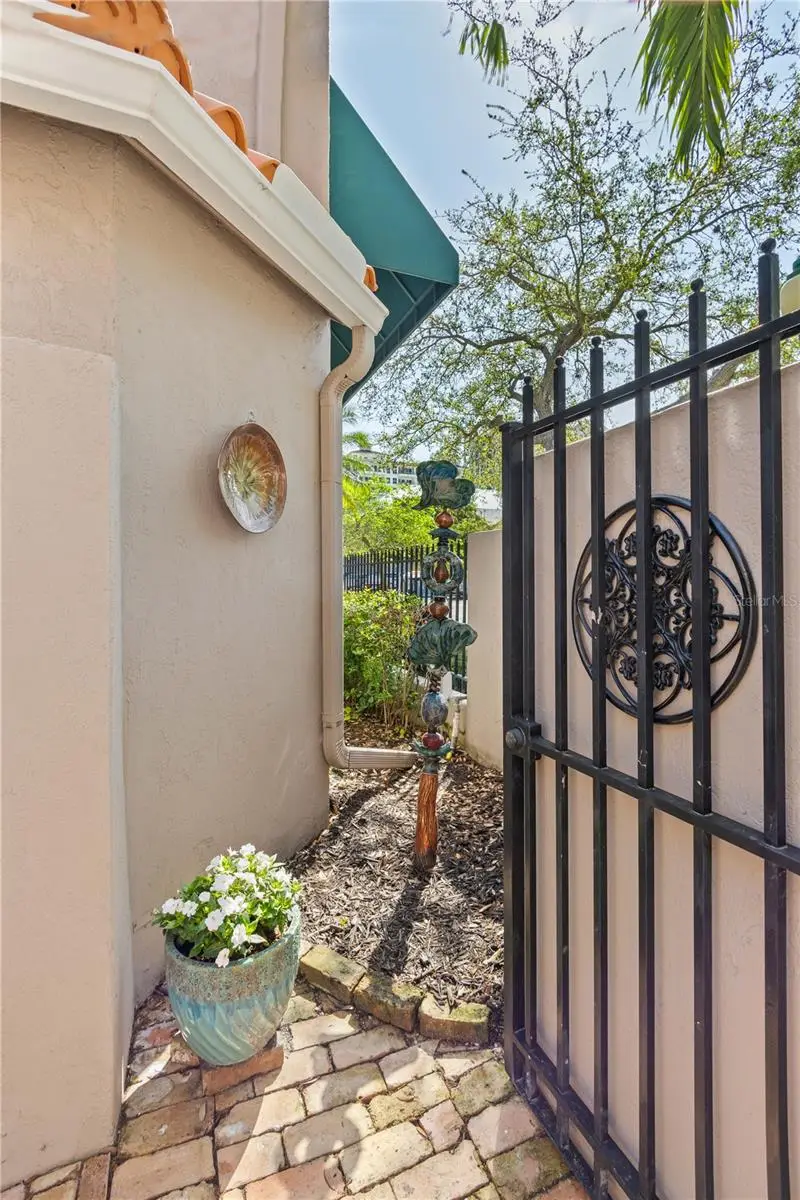 200 Cocoanut Avenue #5, Sarasota, FL 34236 - Image #2