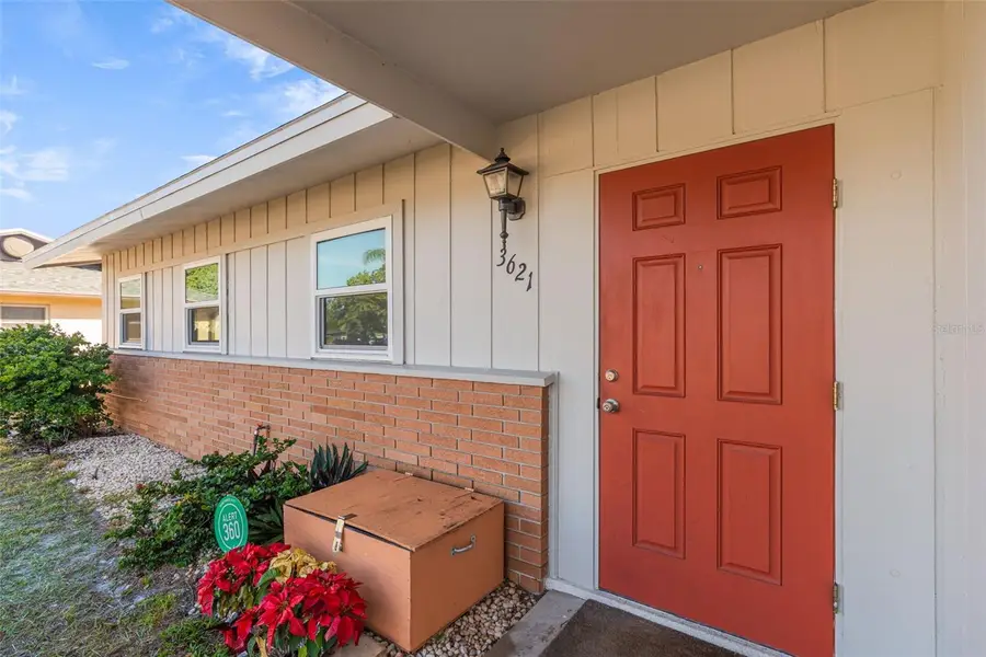 3621 S Lockwood Ridge Road, Sarasota, FL 34239 - Image #3