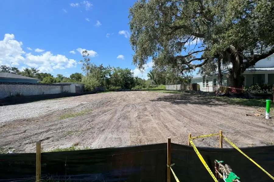 2494 S Milmar Drive, Sarasota, FL 34237 - Image #2