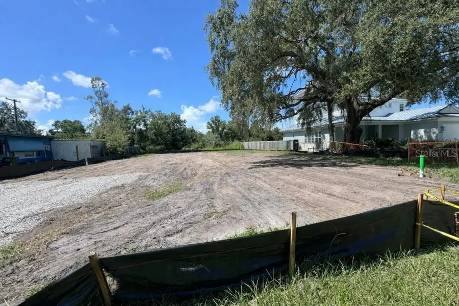 2494 S Milmar Drive, Sarasota, FL 34237 - Image #3