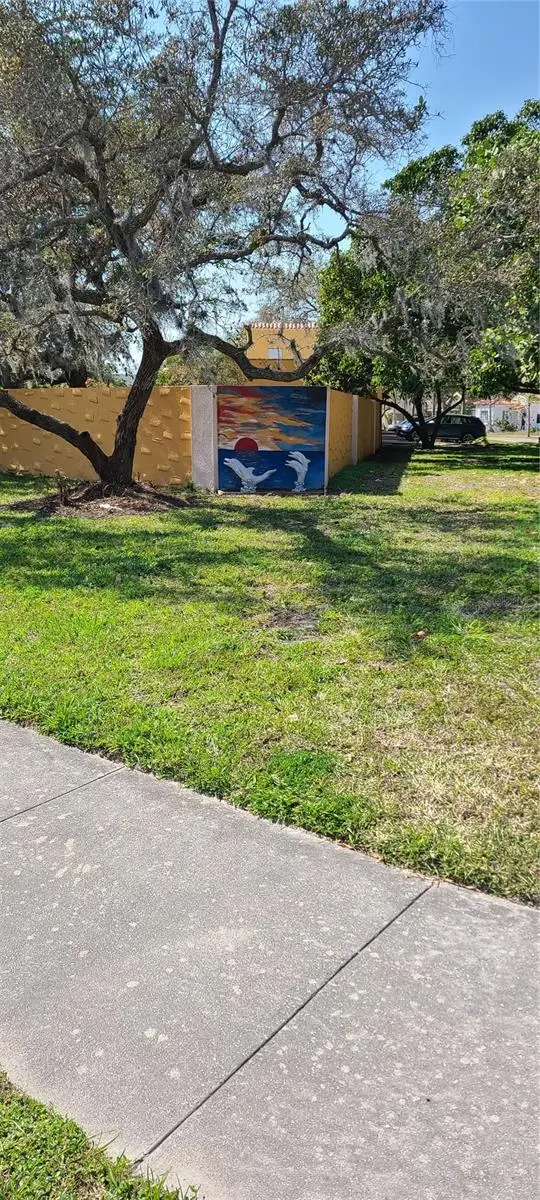 322 Buena Vista Avenue, Sarasota, FL 34243 - #2