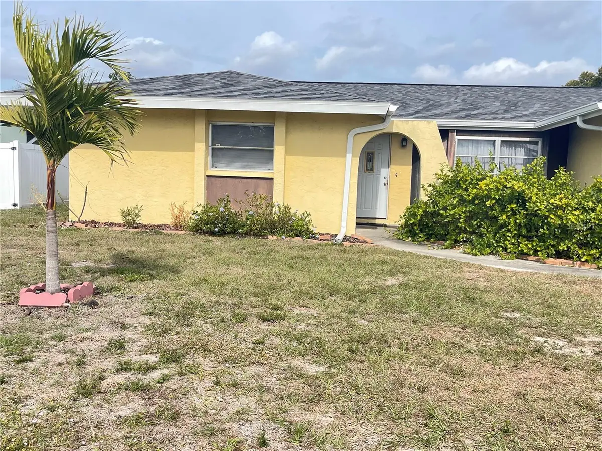 1115 Southern Pine Lane, Sarasota, FL 34243 - Image #1