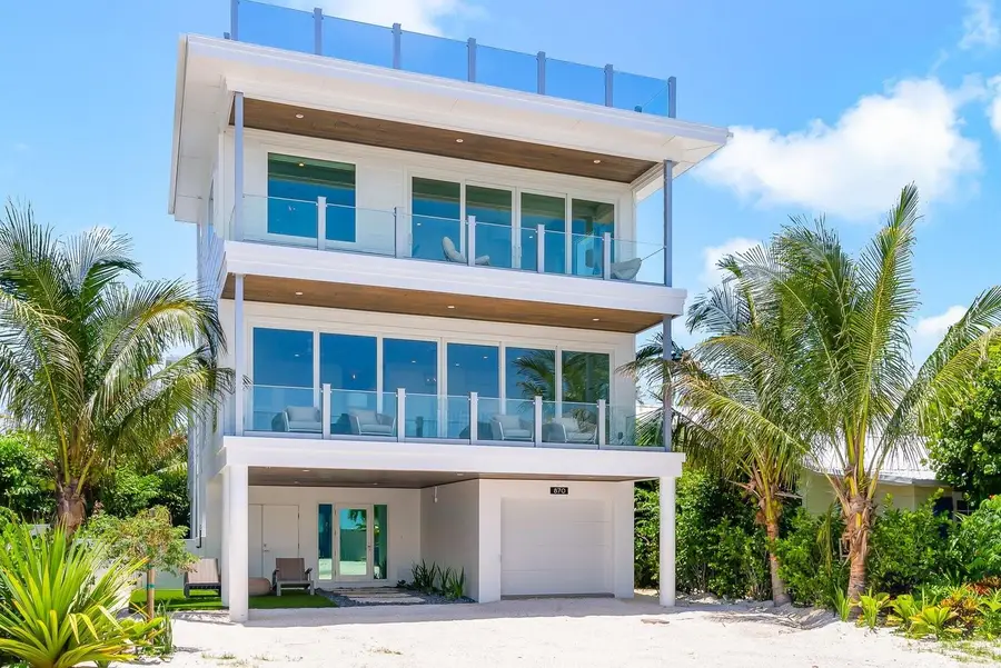 870 N Shore Drive, Anna Maria, FL 34216 - Image #3