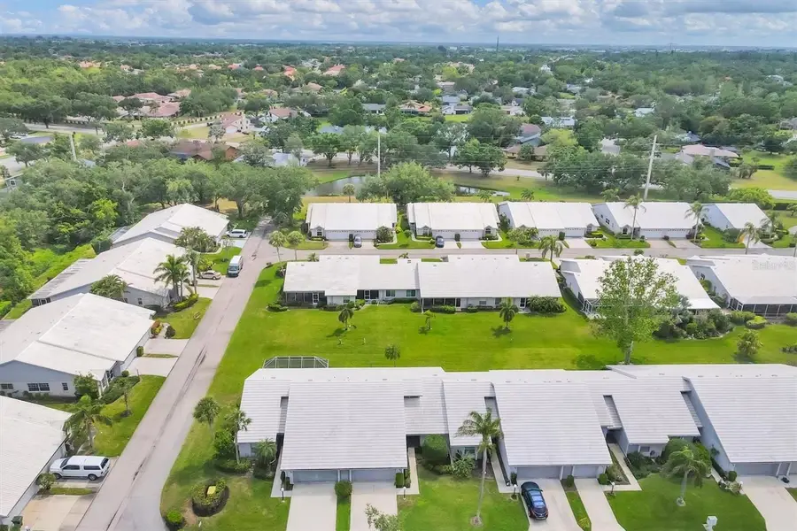 5448 Crestlake Boulevard #158, Sarasota, FL 34233 - Image #3