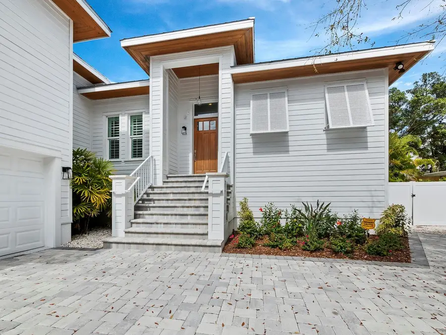 3919 Roberts Point Road, Sarasota, FL 34242 - Image #3