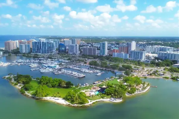 101 S Gulfstream Avenue #9A, SARASOTA, FL 34236