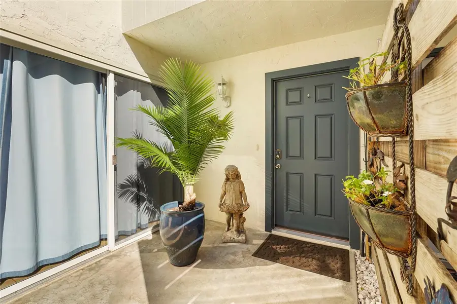 1143 Longfellow Road, Sarasota, FL 34243 - Image #2