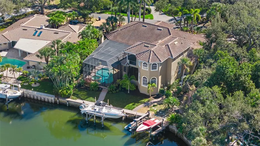 611 Tremont Street, Sarasota, FL 34242 - #2