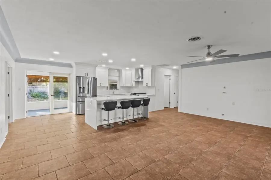 2728 York Street N, Saint Petersburg, FL 33710 - Image #3