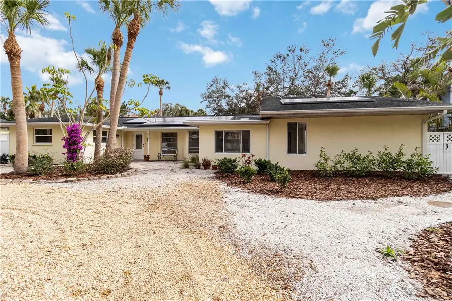 5107 Saint Albans Avenue, Sarasota, FL 34242 - #3