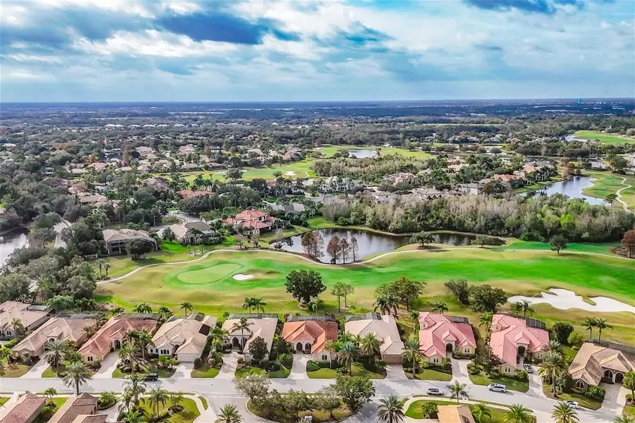 7042 Vilamoura Place, Lakewood Ranch, FL 34202 - Image #3