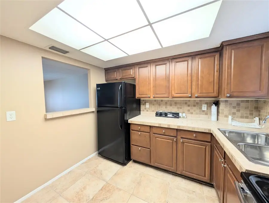 4017 Lake Bayshore Drive #109, Bradenton, FL 34205 - Image #3