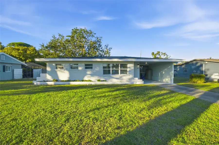 3323 Barstow Street, Sarasota, FL 34235 - Image #3