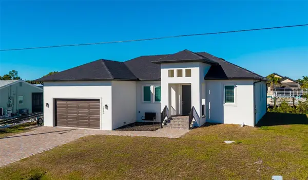 18946 Ayrshire Circle, PORT CHARLOTTE, FL 33948