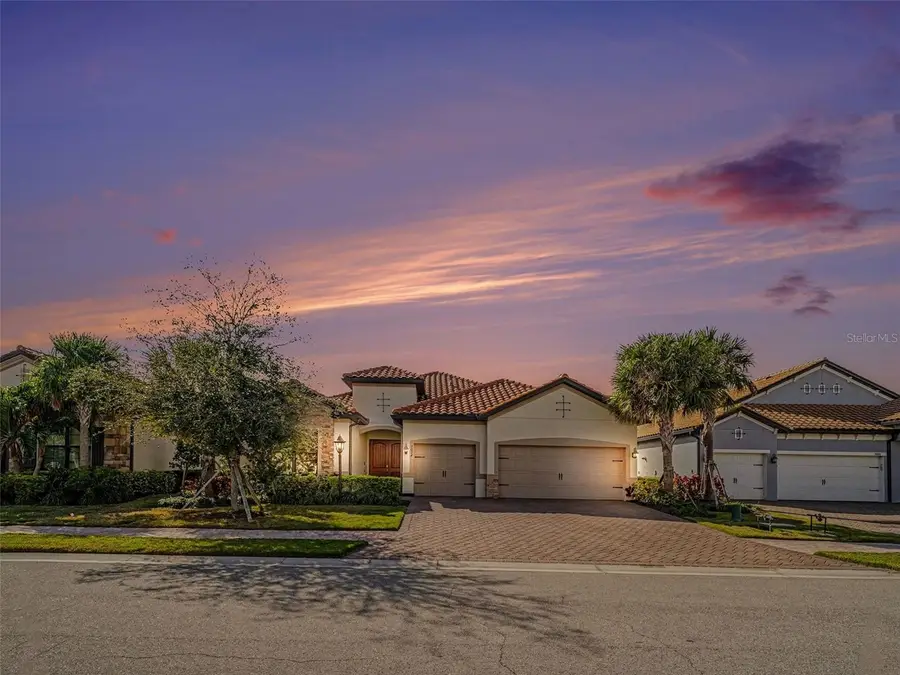 7032 Highgate Lane, Bradenton, FL 34202 - Image #2