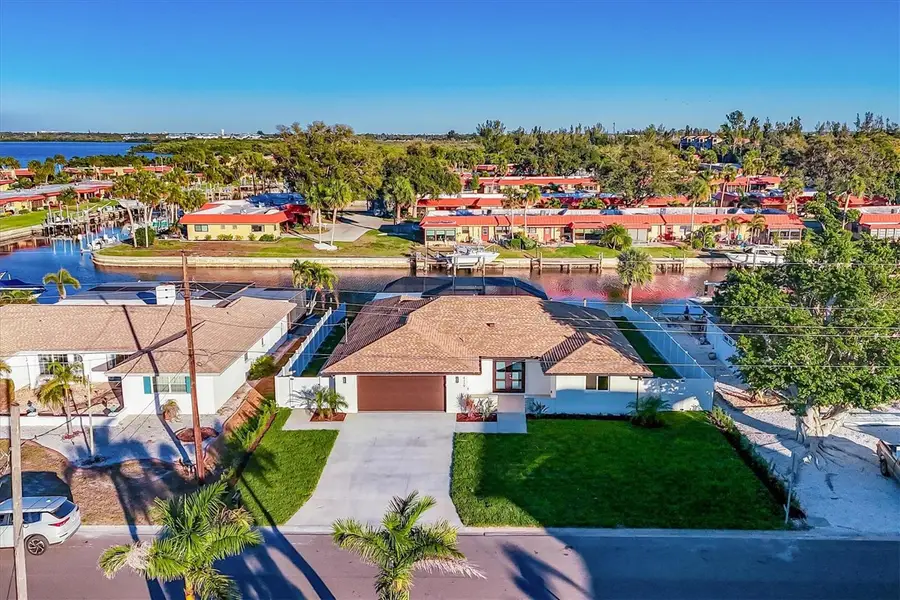 4119 Royal Palm Drive, Bradenton, FL 34210 - Image #2