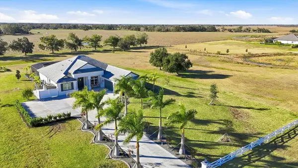 3571 Recurve Circle, SARASOTA, FL 34240