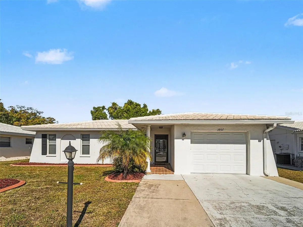 3807 Chinaberry Road, Bradenton, FL 34208 - Image #1