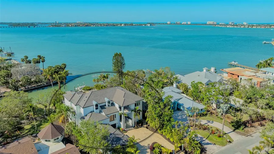 1540 Hillview Drive, Sarasota, FL 34239 - Image #3