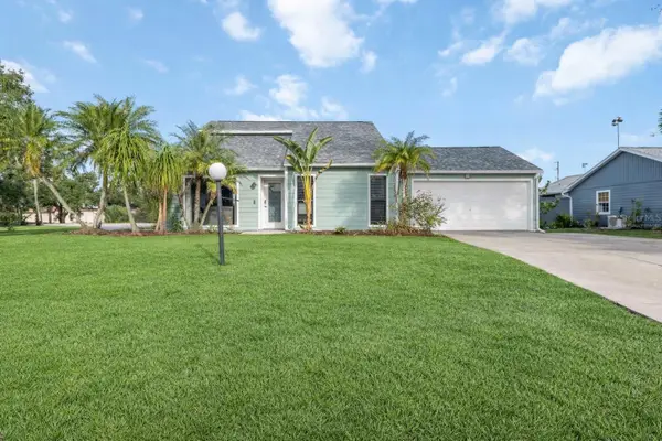 5211 Cedar Hammock Court, SARASOTA, FL 34232