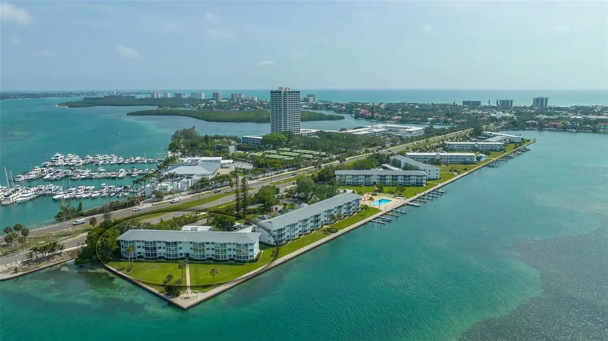 777 John Ringling Boulevard #32, Sarasota, FL 34236 - Image #1