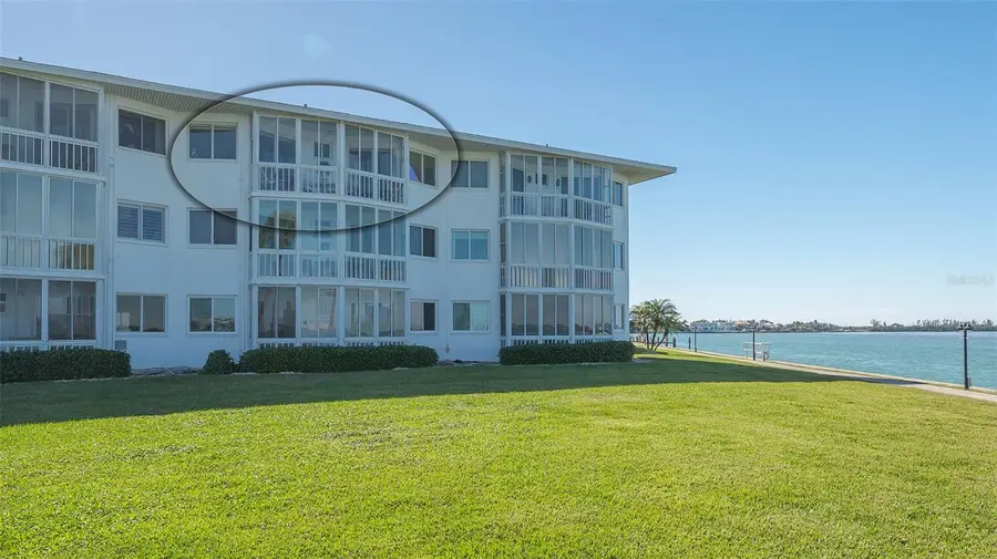 777 John Ringling Boulevard #32, Sarasota, FL 34236 - Image #3