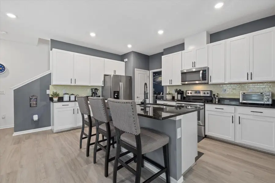 11617 Woodleaf Drive, Lakewood Ranch, FL 34211 - Image #2