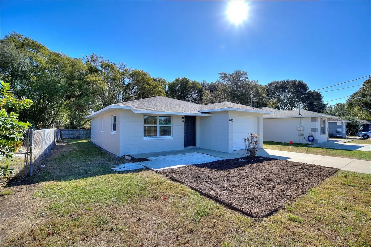 818 N Joanna Avenue, Tavares, FL 32778 - Image #1