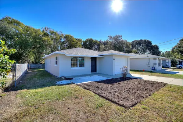 818 N Joanna Avenue, TAVARES, FL 32778