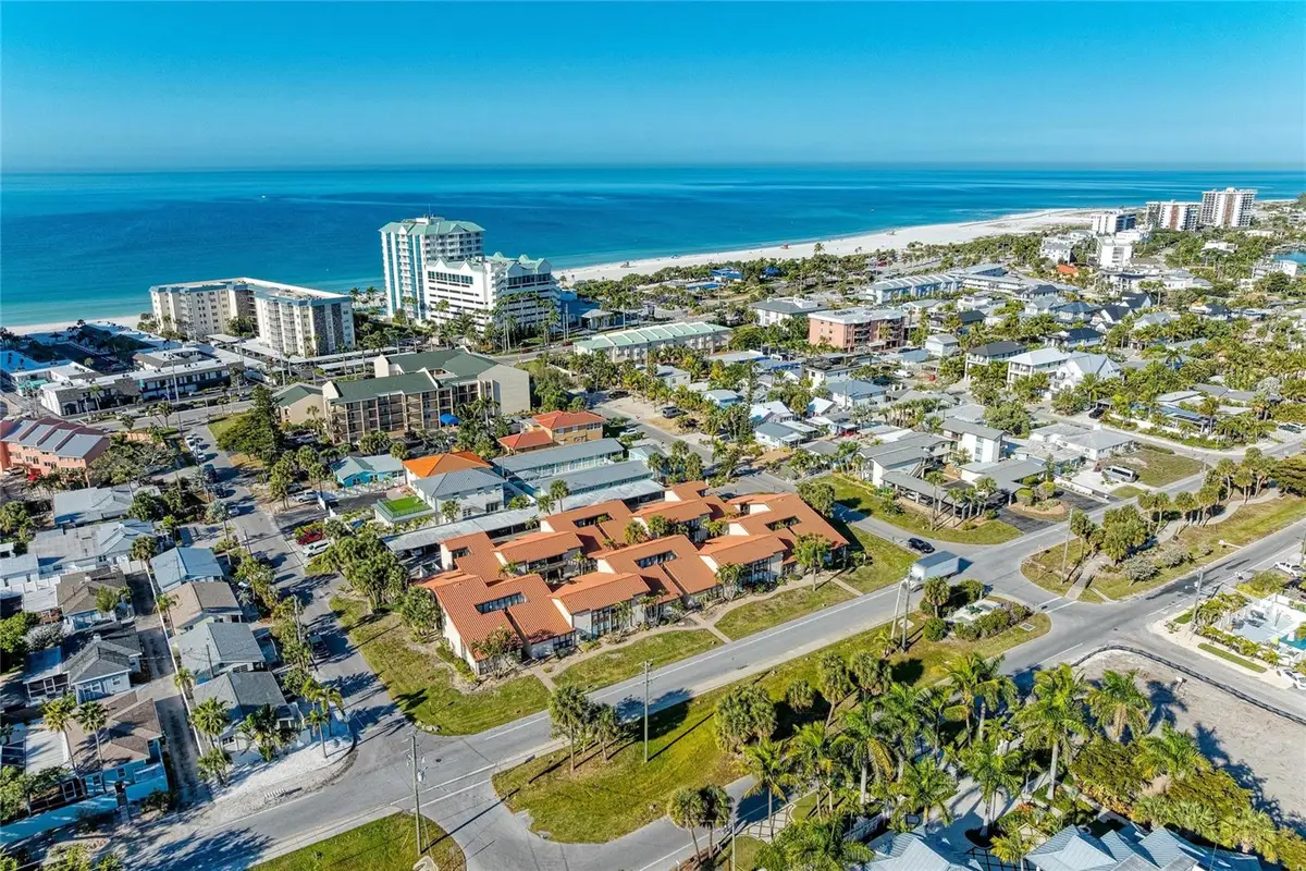 800 S Blvd Of The Presidents #9, Sarasota, FL 34236 - Image #1