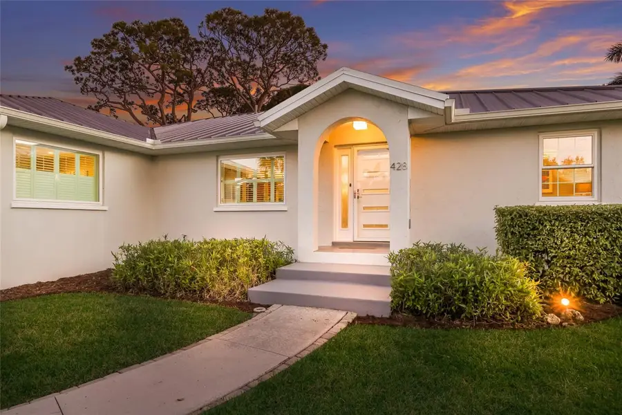 428 Sapphire Drive, Sarasota, FL 34234 - Image #2