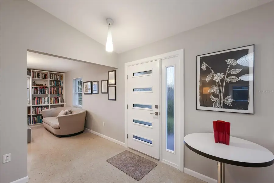 428 Sapphire Drive, Sarasota, FL 34234 - Image #3