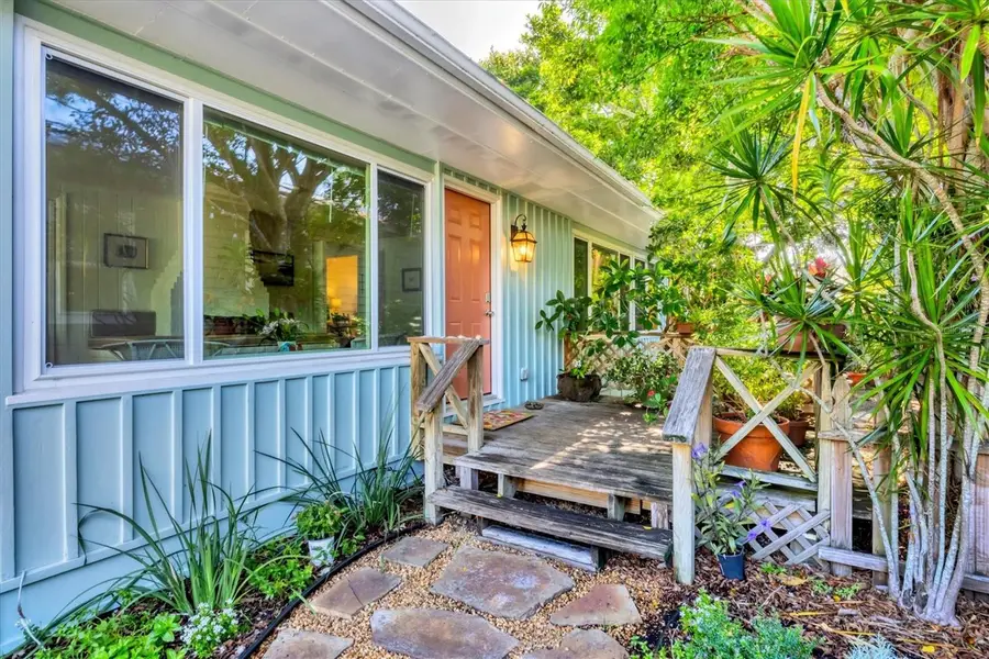 3734 Iroquois Avenue, Sarasota, FL 34234 - Image #2