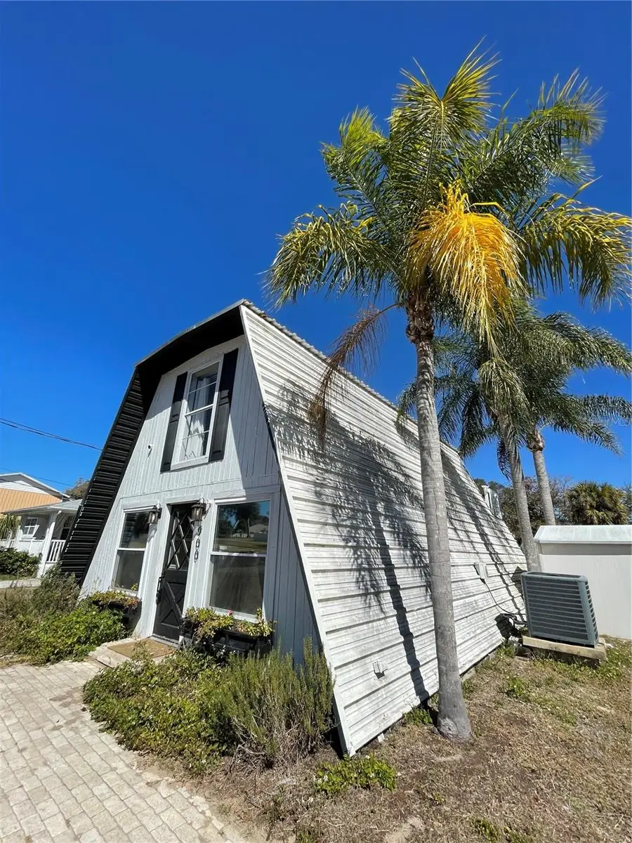900 Riverside Drive, Tarpon Springs, FL 34689 - #3