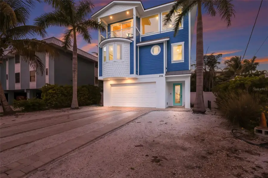 206 Church Avenue, Bradenton Beach, FL 34217 - Image #2