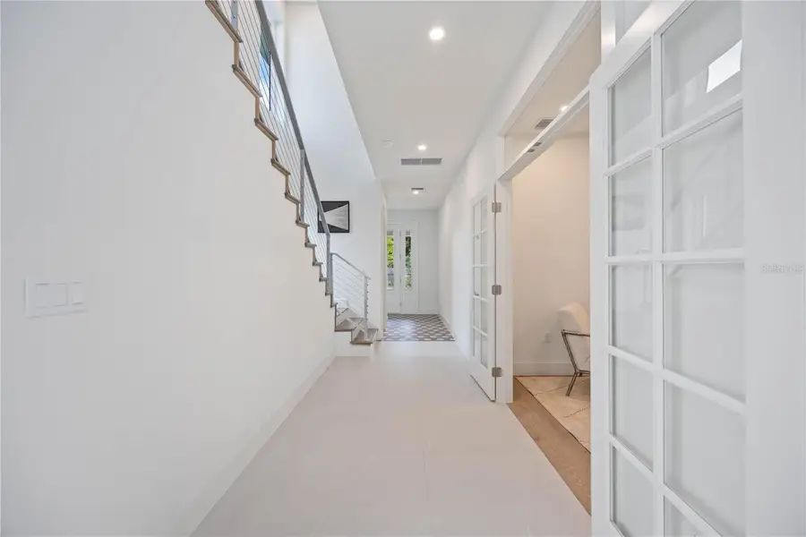 2590 Floyd Street, Sarasota, FL 34239 - Image #3