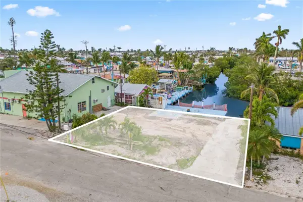 11306 Matlacha Avenue, MATLACHA, FL 33993