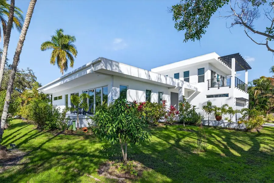 405 Edwards Drive, Sarasota, FL 34243 - #2