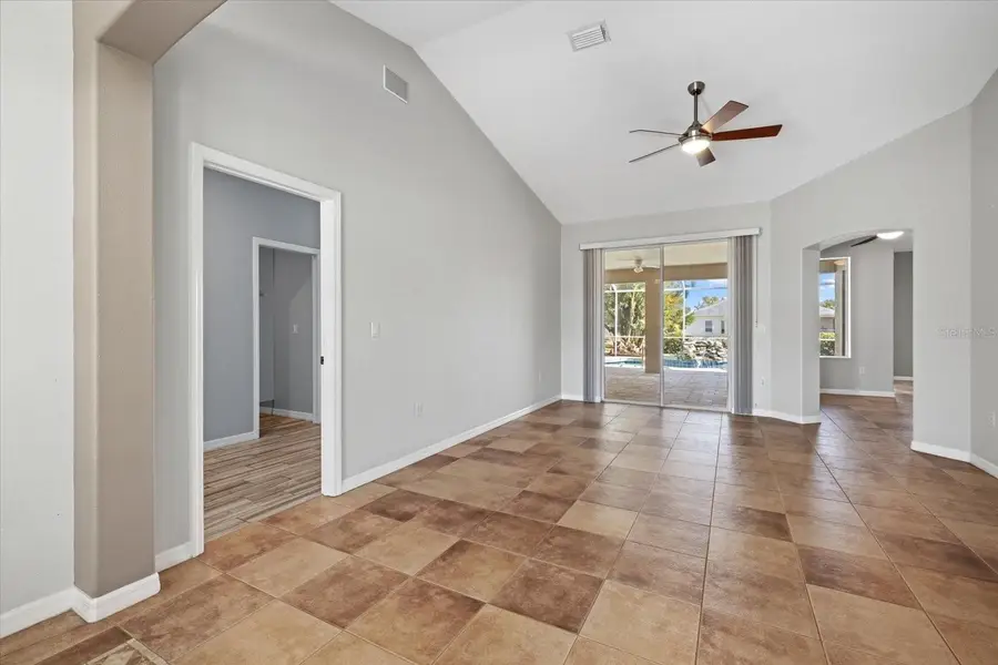 4046 Green Tree Avenue, Sarasota, FL 34233 - Image #3