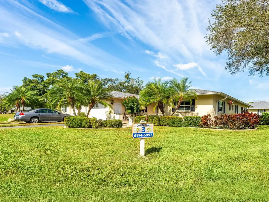 6994 W Country Club Drive N, Sarasota, FL 34243 - Image #2