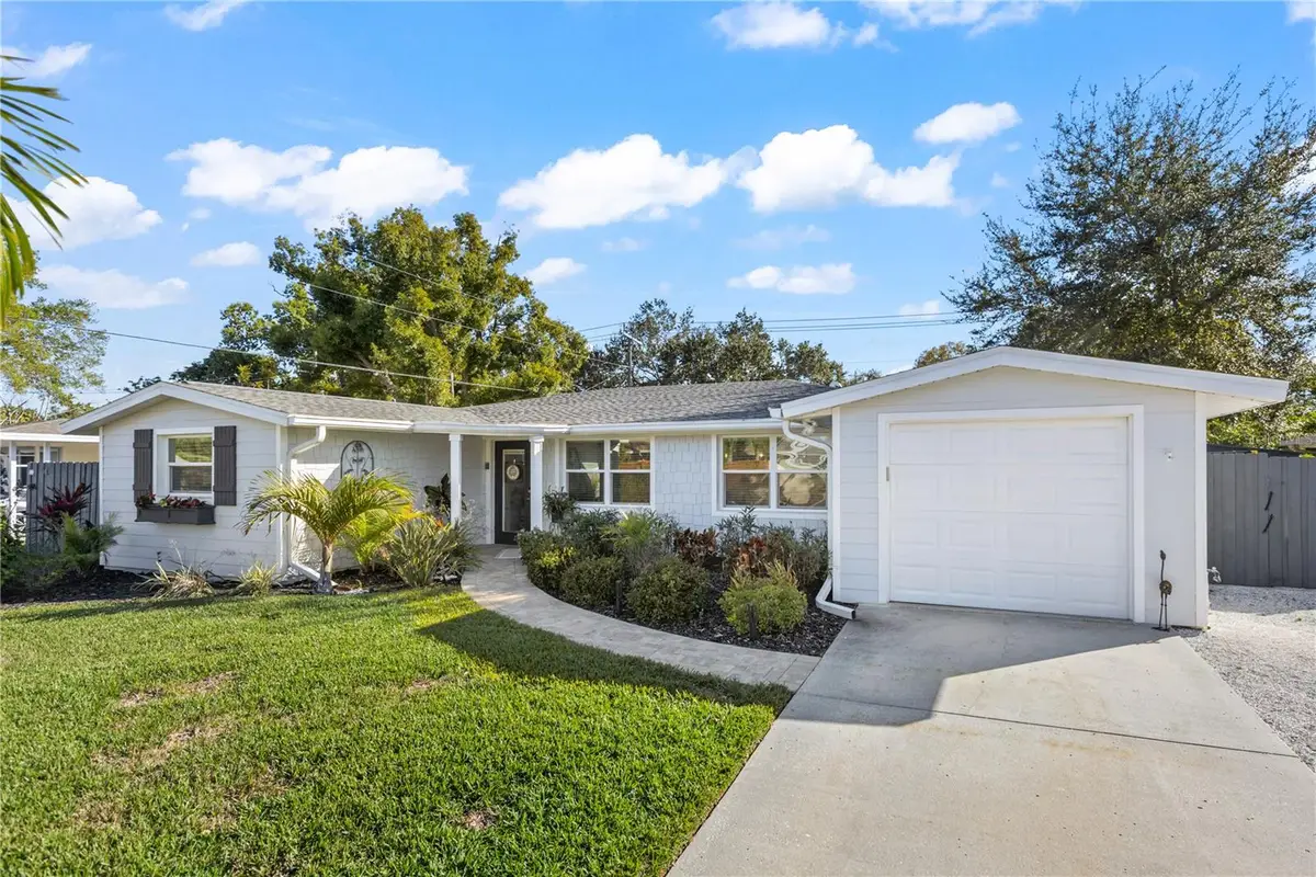 3122 Regatta Circle, Sarasota, FL 34231 - #1