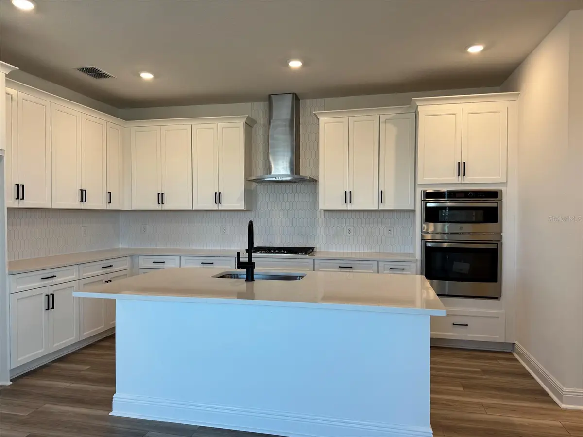 8007 Seaflower Parkway, Bradenton, FL 34210 - Image #1