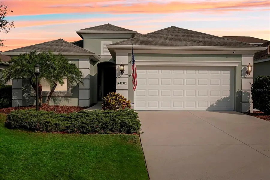 10910 Blue Magnolia Lane, Parrish, FL 34219 - Image #2
